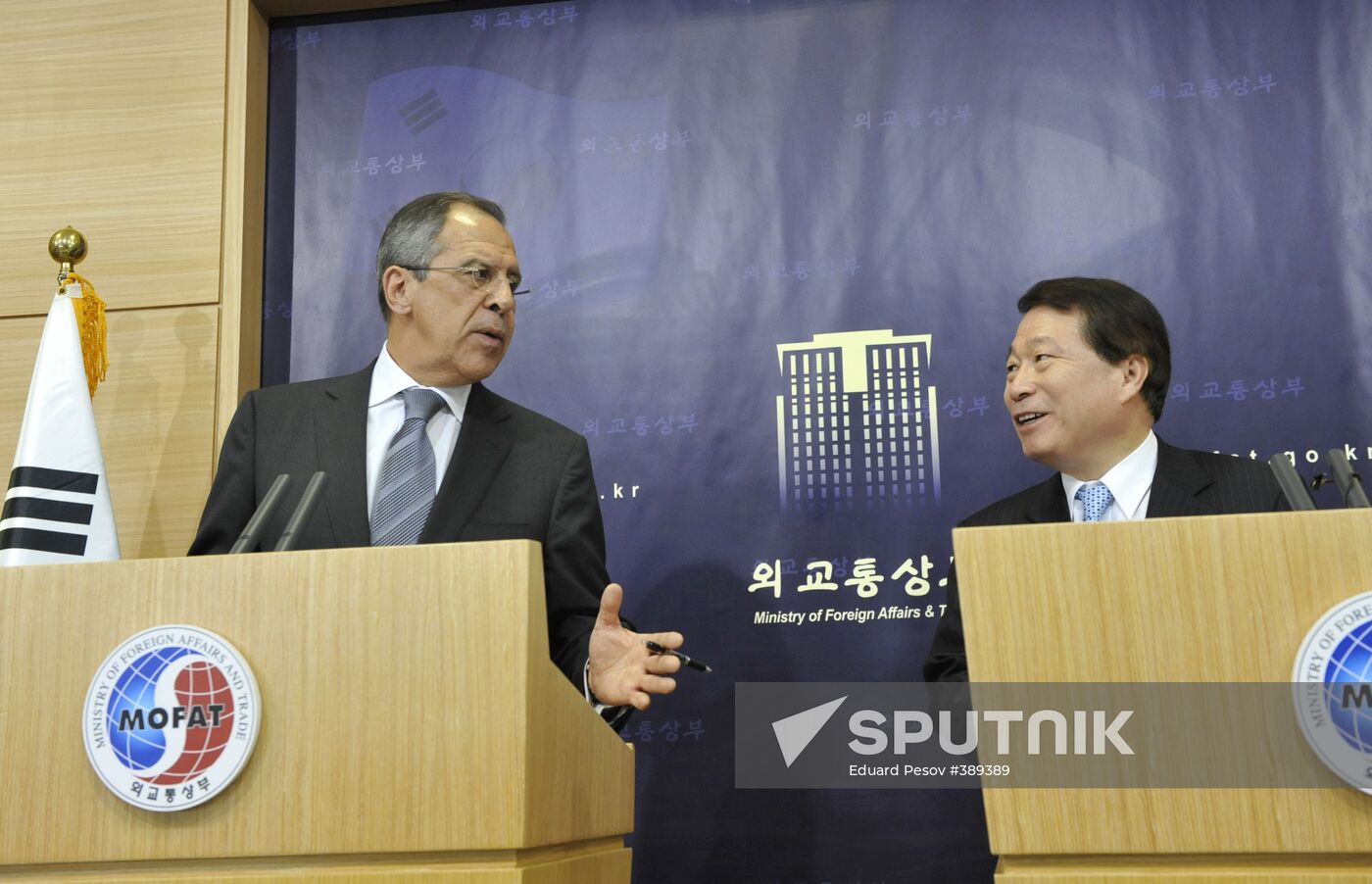 Russian and South Korean foreign ministers