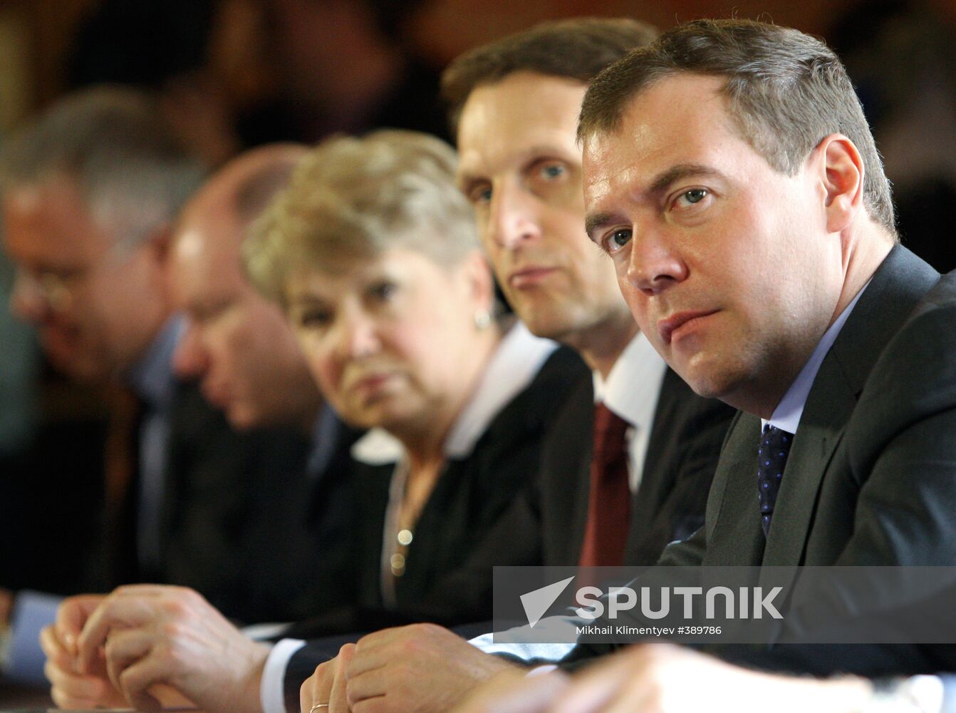 Dmitry Medvedev conducts Russian Olympians Foundation meeting