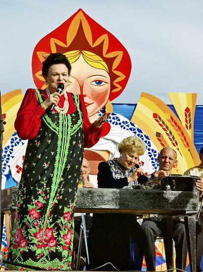 Singer Lyudmila Zykina performs during Spasovki holiday
