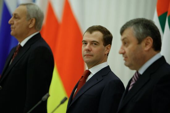 Russia, Abkhazia and South Ossetia signing agreement