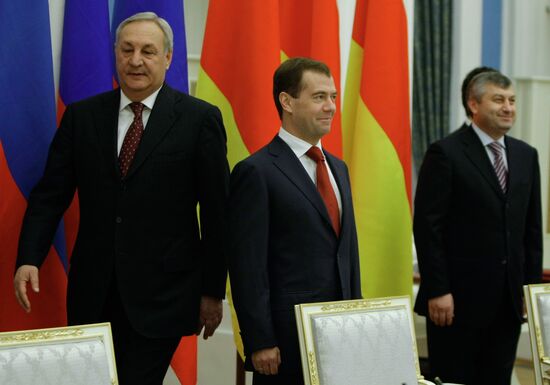 Russia, Abkhazia, South Ossetia sign border protection agreement