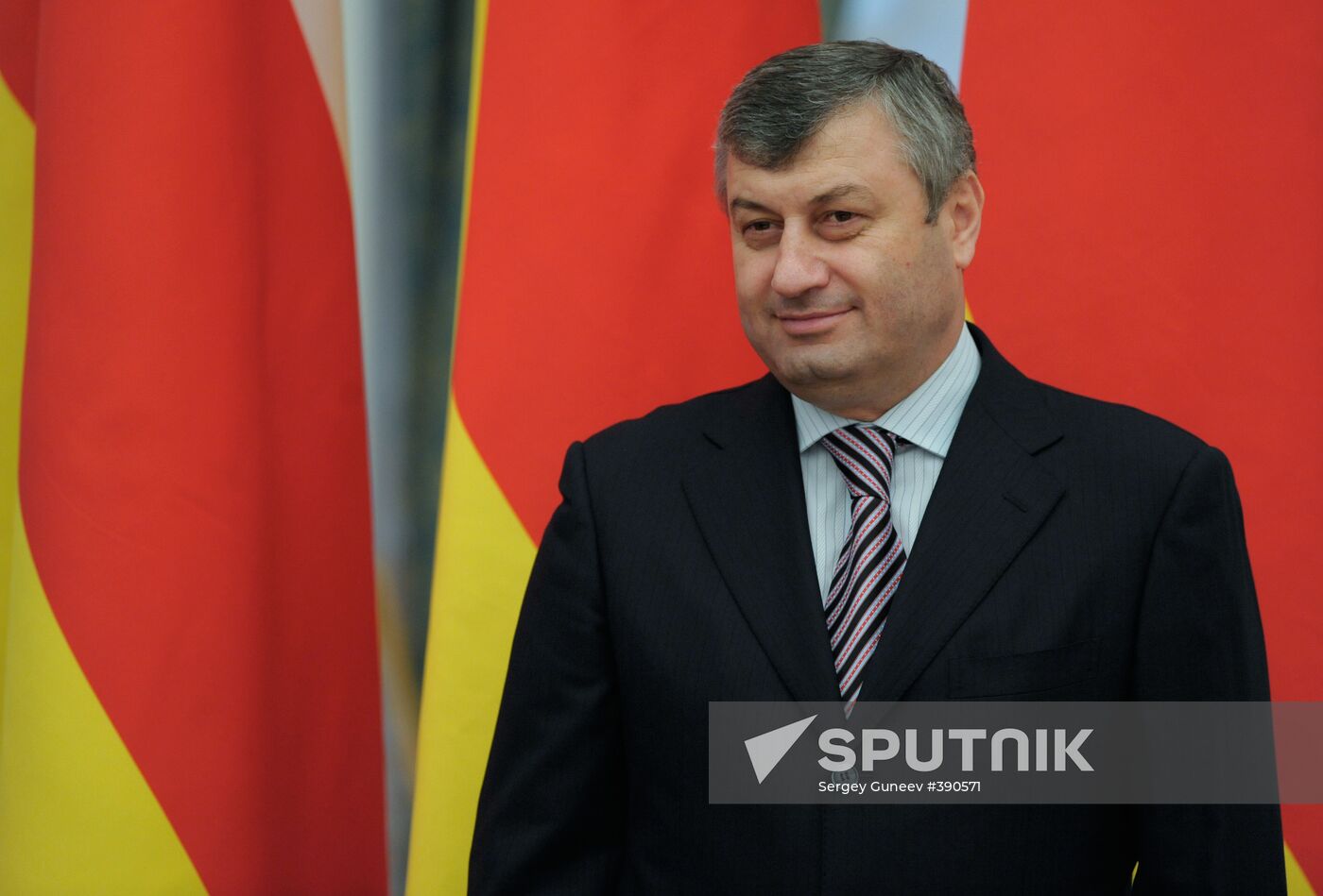 Russia, Abkhazia, Ossetia: agreement on state border guarding