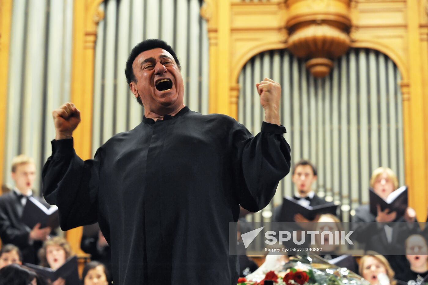 Opera singer Zurab Sotkilava's concert in Moscow