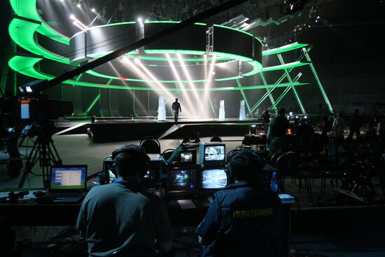 Preparing for the Eurovision 2009 international song contest