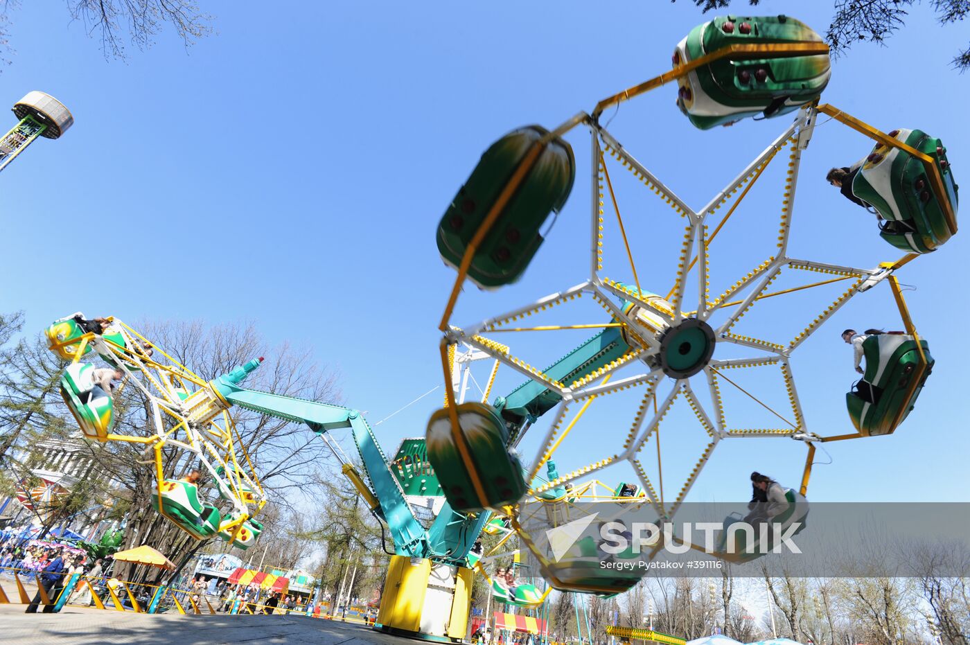 An amusement park at the All-Russian Exhibition Center