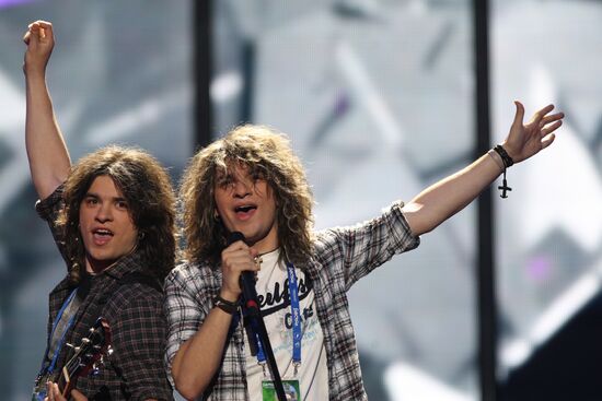 Rock duet Next Time