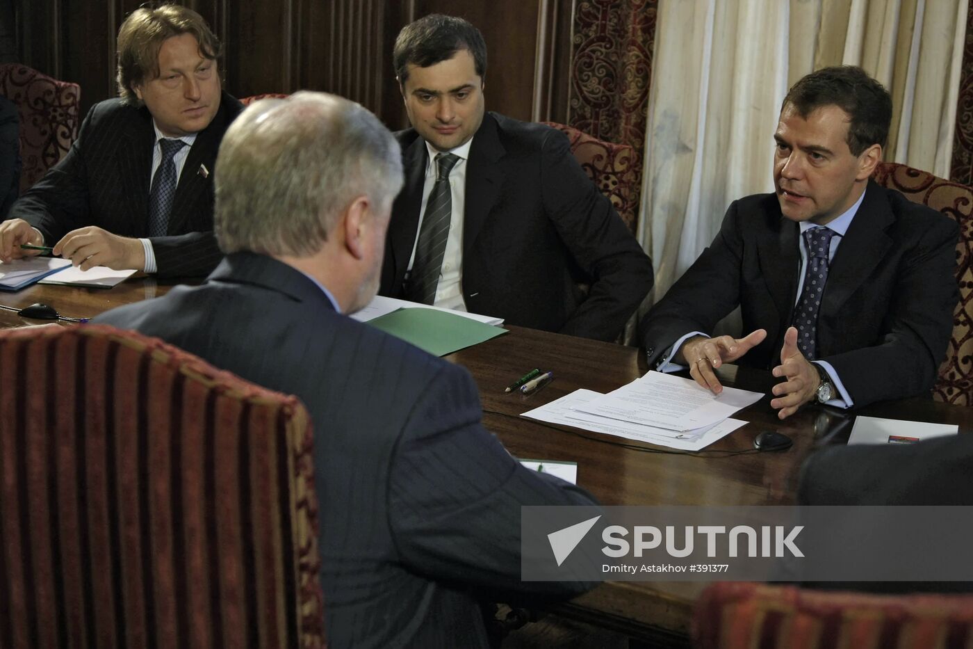 Dmitry Medvedev meets with A Just Russia members