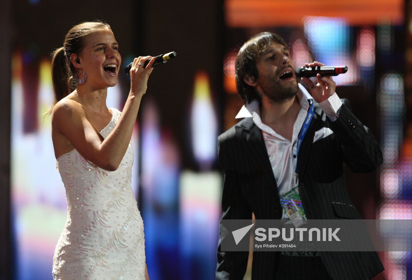Singers Kamil Mikulcik & Nela Pociskova from Slovakia