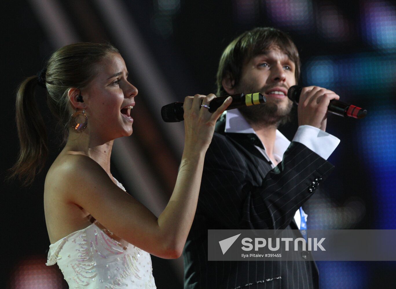 Singers Kamil Mikulcik & Nela Pociskova from Slovakia