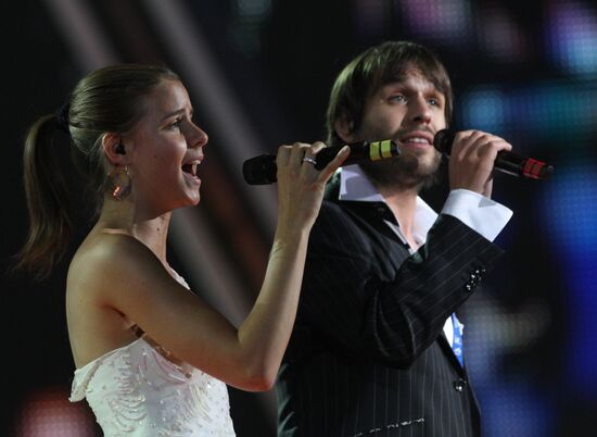Singers Kamil Mikulcik & Nela Pociskova from Slovakia