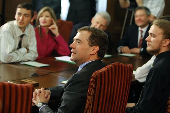 President Medvedev held a number of meetings on May 6, 2009.