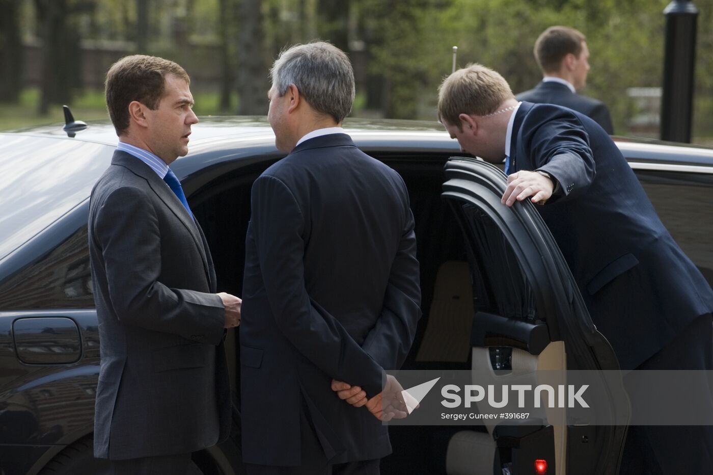 Medvedev held a number of meetings on May 6, 2009