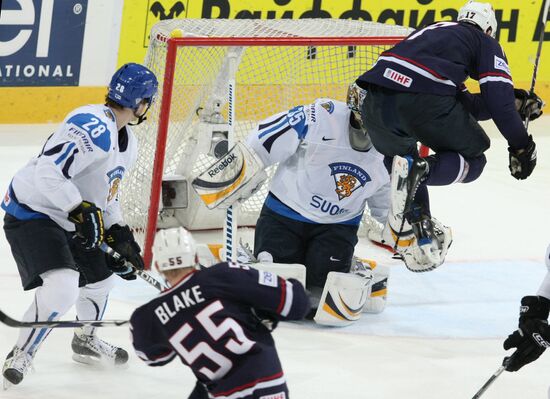 2009 IIHF Championships. Quarterfinals. Finland vs. USA