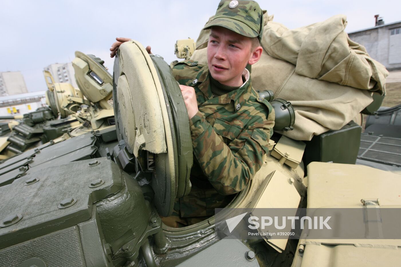 Preparing military equipment for parade in Yekaterinburg