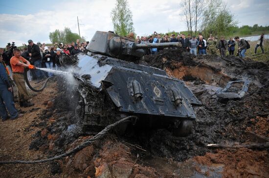 Pulling out a World War II T-34 tank in the Pskov Region