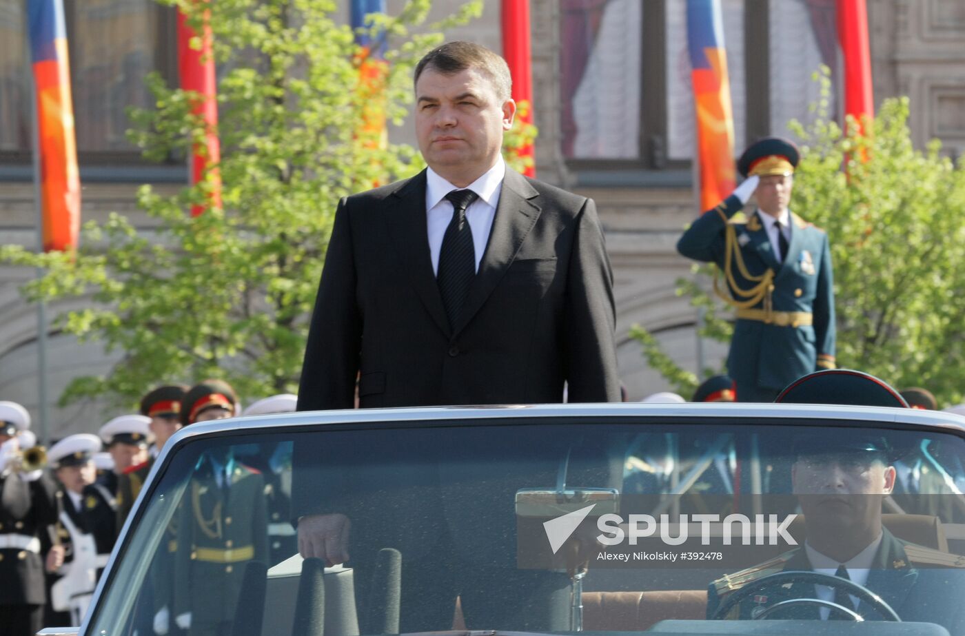 Russian Defense Minister takes part in Victory Day parade