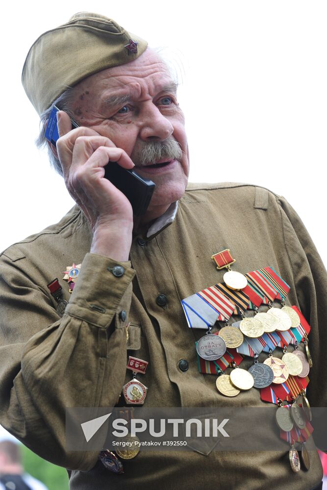 WWII veterans meet in Gorki Park