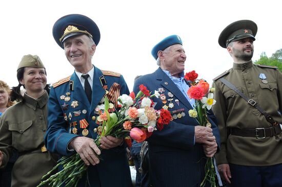 WWII veterans meet in Gorki Park