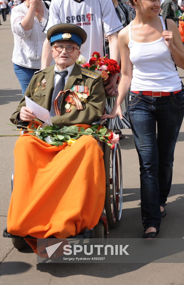WWII veterans meet in Gorki Park