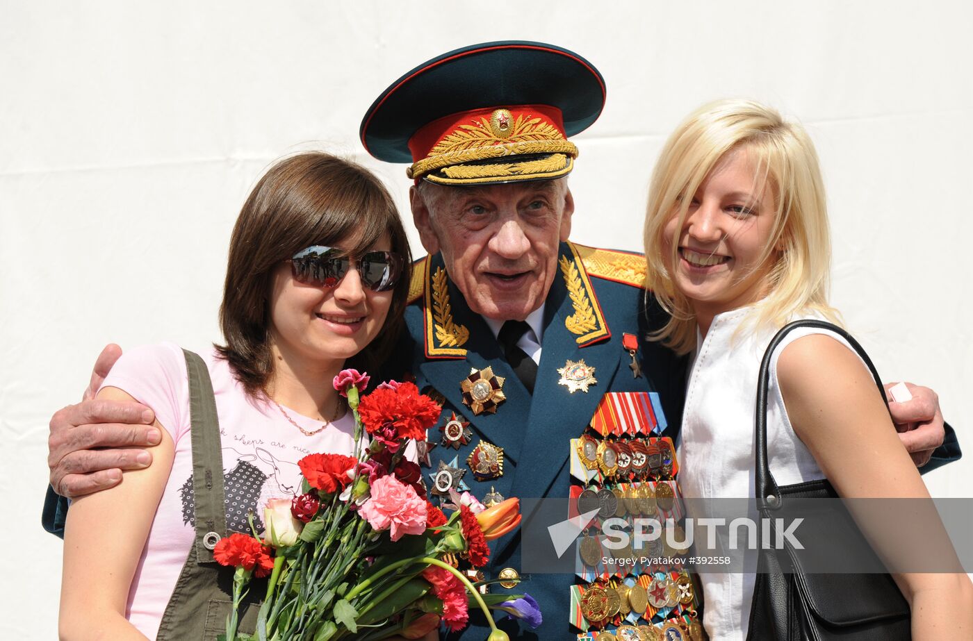 WWII veterans meet in Gorki Park