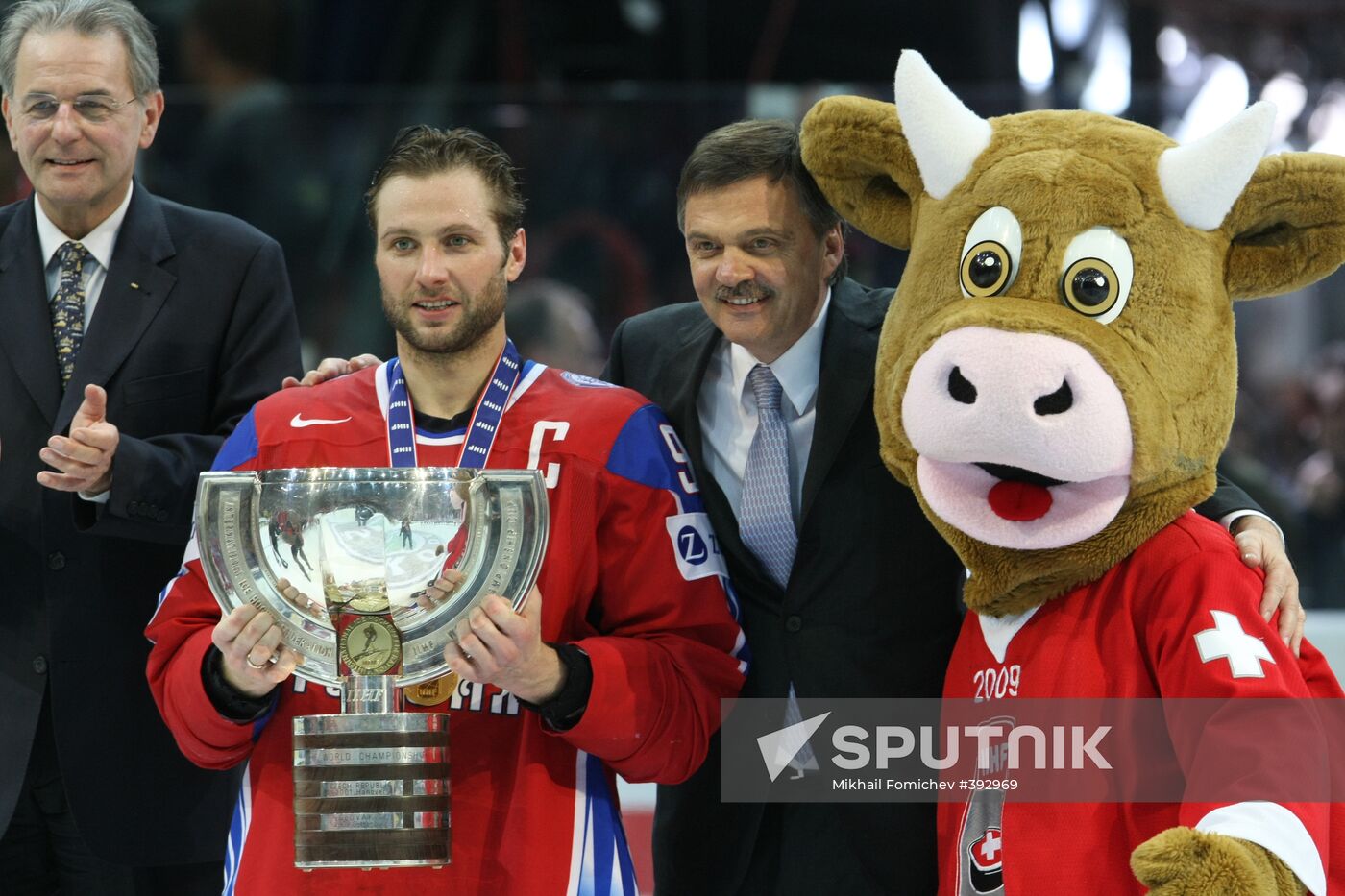 2009 World Ice Hockey Championship final. Russia 2-1 Canada