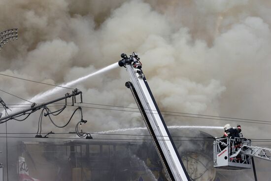 Fire crews battling slot machine club blaze in Moscow