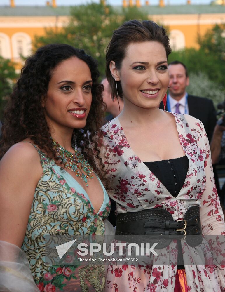 Noa & Mira Awad (Israel)
