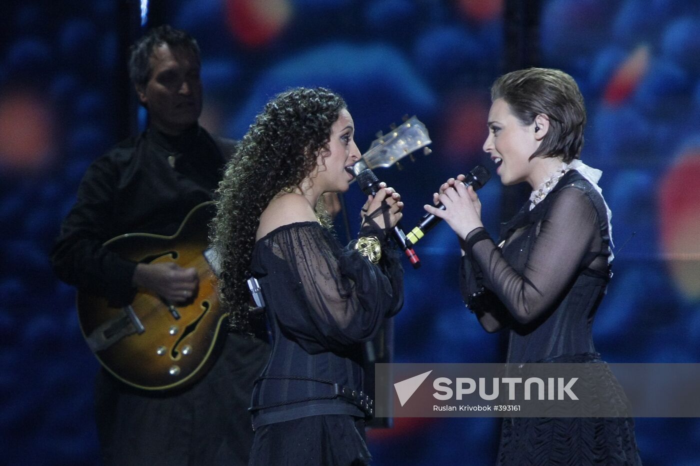 Noa & Mira Awad (Israel)