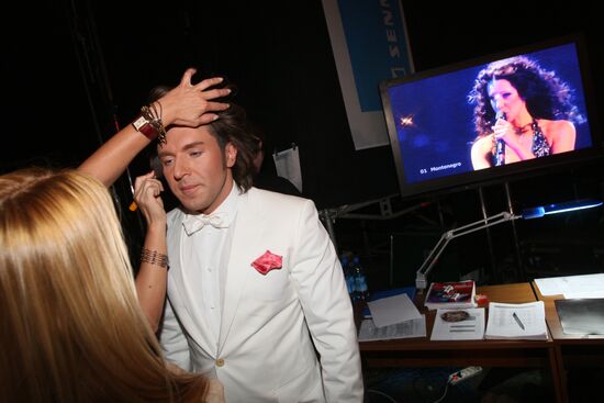 Host Andrey Malakhov