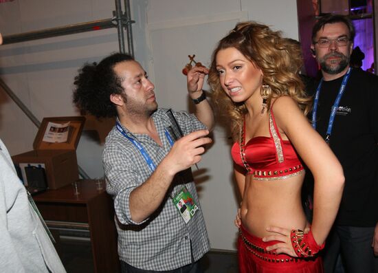 Hadise (Turkey). Eurovision 2009. First semifinal qualifier