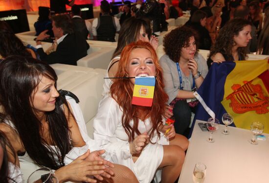 2009 Eurovision first semi-final. Andorra's Susanne Georgi