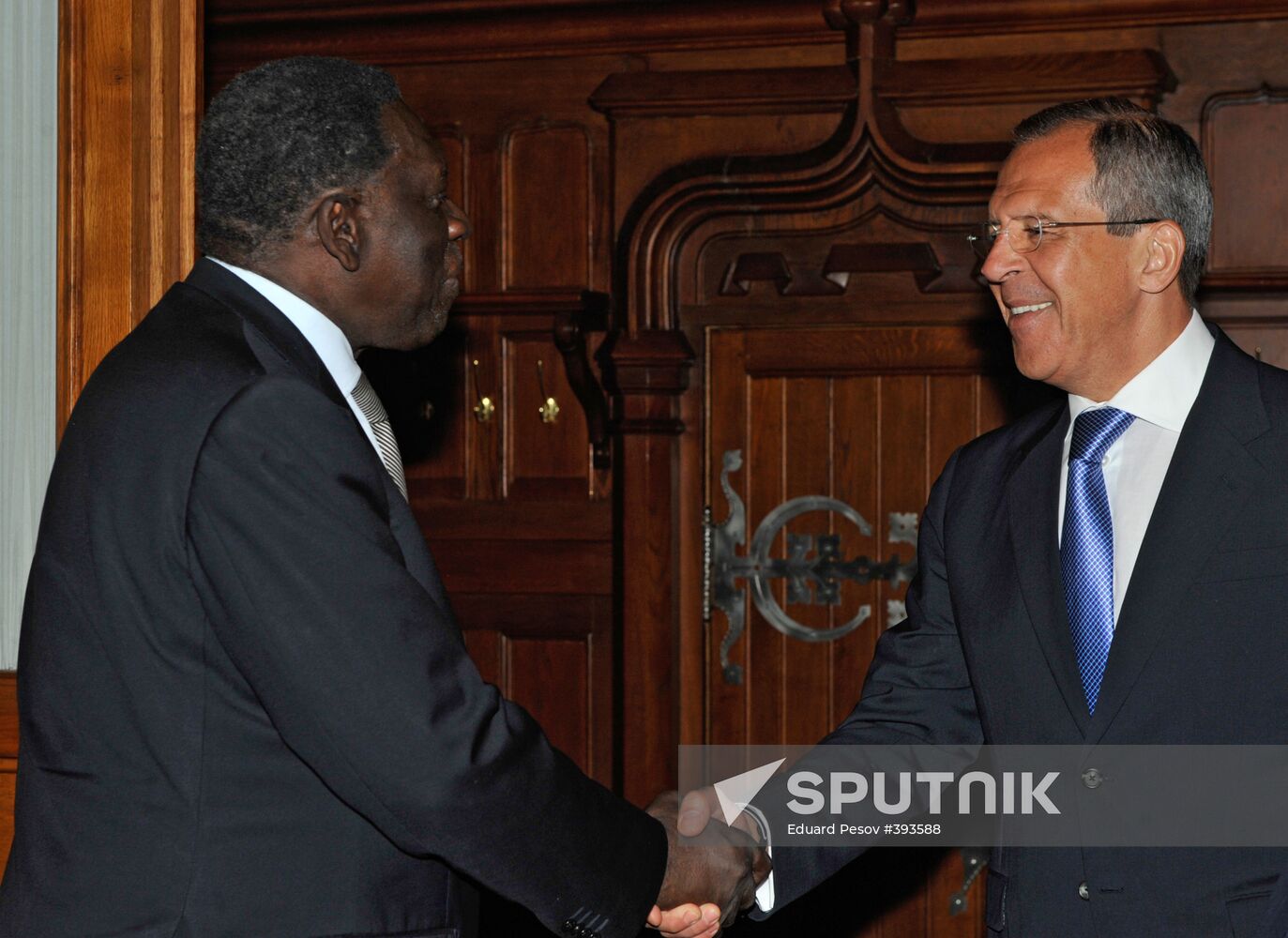 Sergei Lavrov, Assunção Afonso dos Anjos