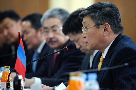 Russia-Mongolia extended talks