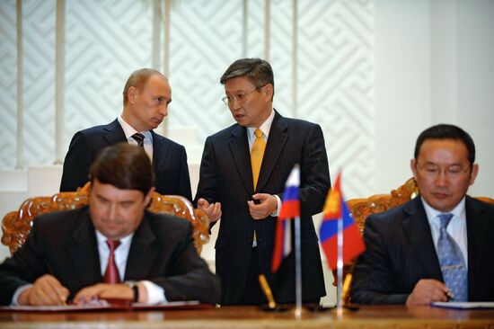 Russia, Mongolia sign bilateral agreements