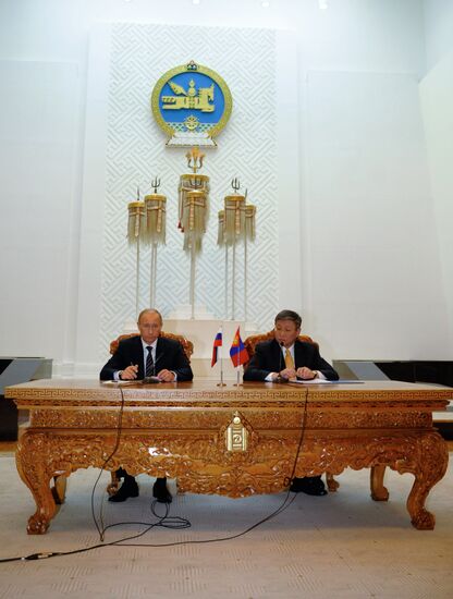 Russian, Mongolian Prime Ministers give joint news conference