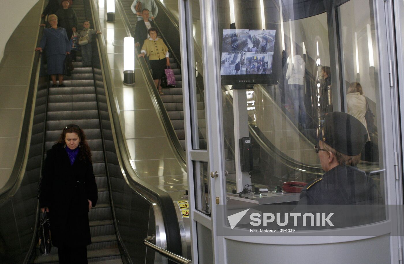Kurskaya Station, Circular Line, opens its lobby after repairs