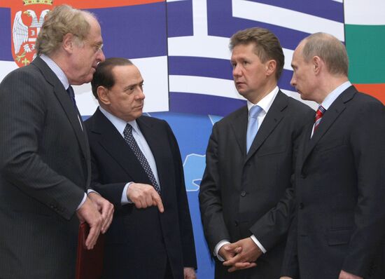 Signing documents on South Stream project in Sochi