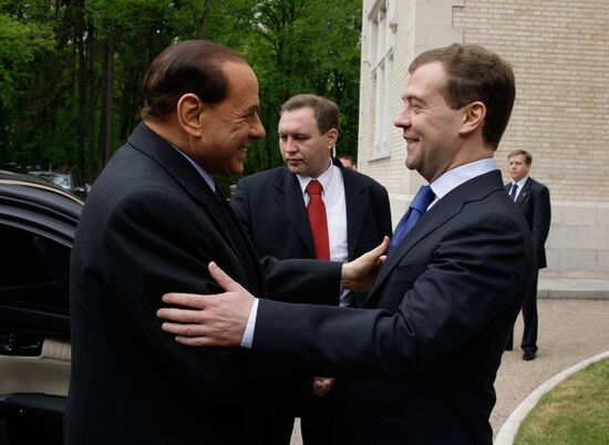 Dmitry Medvedev receives Silvio Berlusconi at Barvikha residence