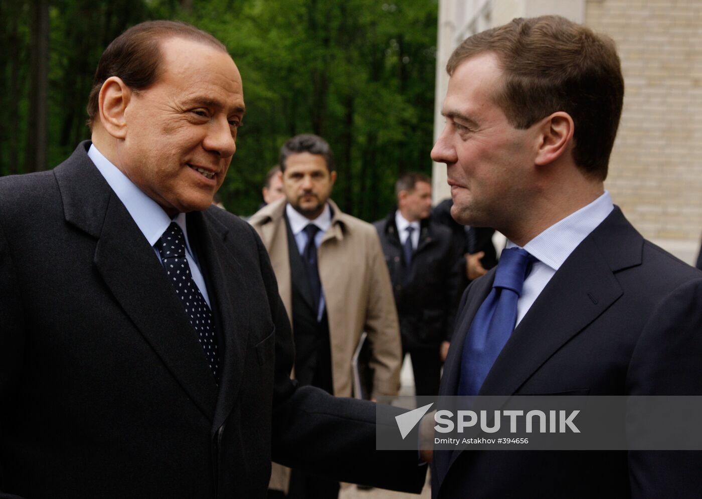 Dmitry Medvedev receives Silvio Berlusconi at Barvikha residence