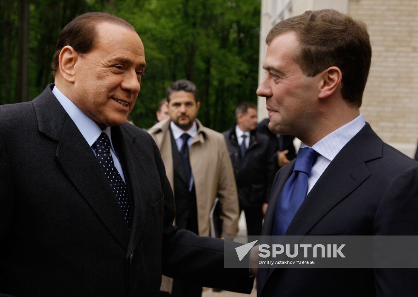 Dmitry Medvedev receives Silvio Berlusconi at Barvikha residence