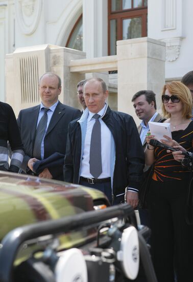Putin showed journalists his Niva SUV in Sochi