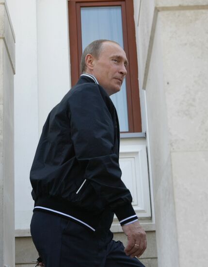 Putin showed journalists his Niva SUV in Sochi