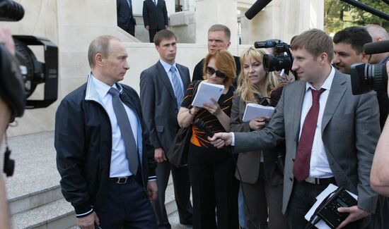 Putin showed journalists his Niva SUV in Sochi