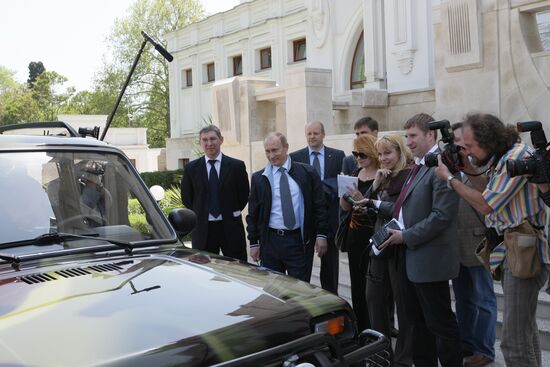 Putin showed journalists his Niva SUV in Sochi