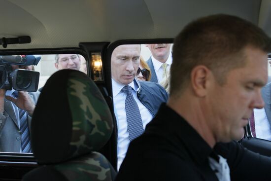 Putin showed journalists his Niva SUV in Sochi
