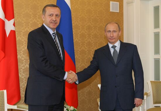 Vladimir Putin, Recep Tayyip Erdoğan meet in Sochi