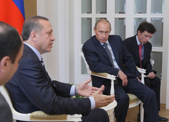 Vladimir Putin, Recep Tayyip Erdoğan meet in Sochi