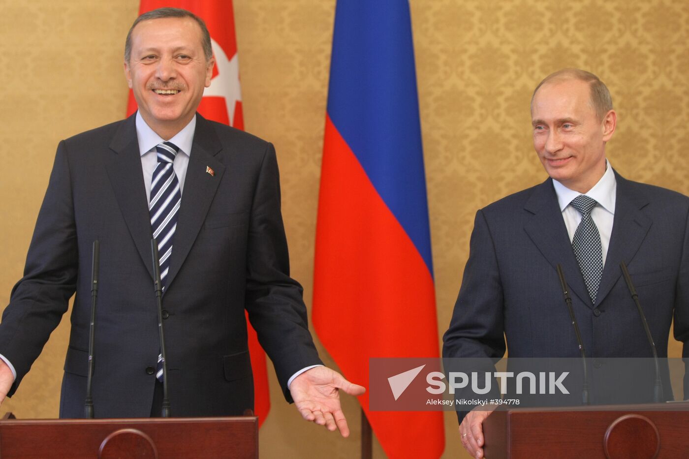 Putin meets Recep Tayyip Erdoğan in Sochi