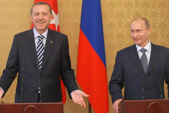 Putin meets Recep Tayyip Erdoğan in Sochi