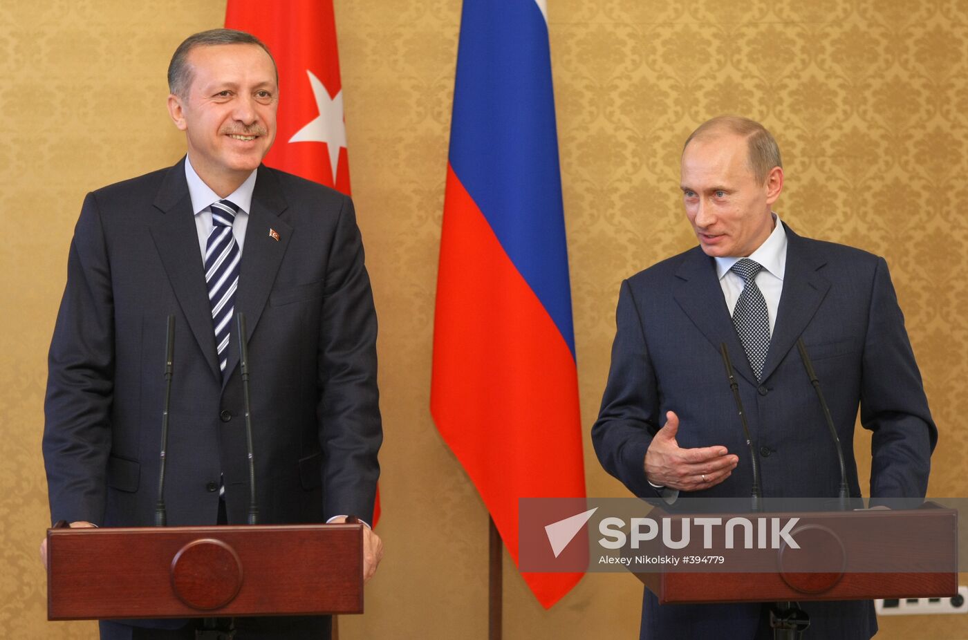 Putin meets Recep Tayyip Erdoğan in Sochi